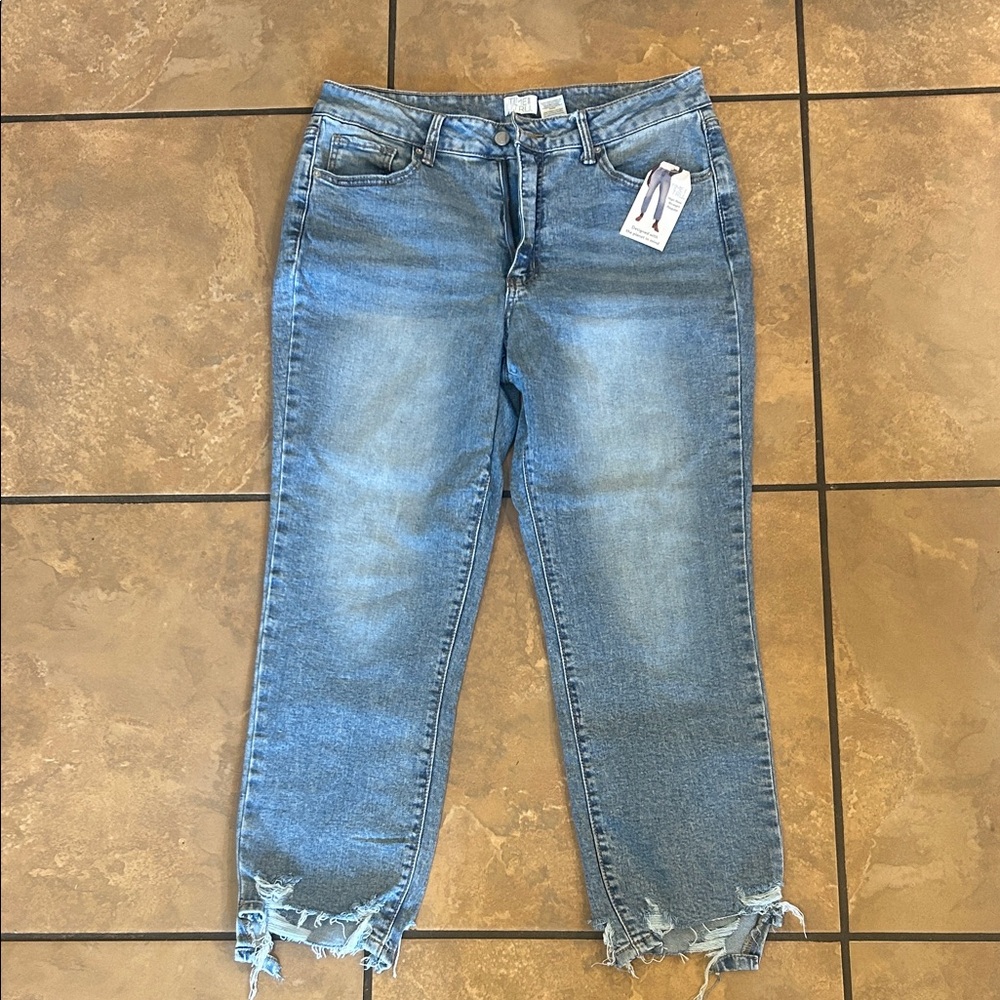 Time and Tru Light Blue Cropped Jeans with Distressed Hem